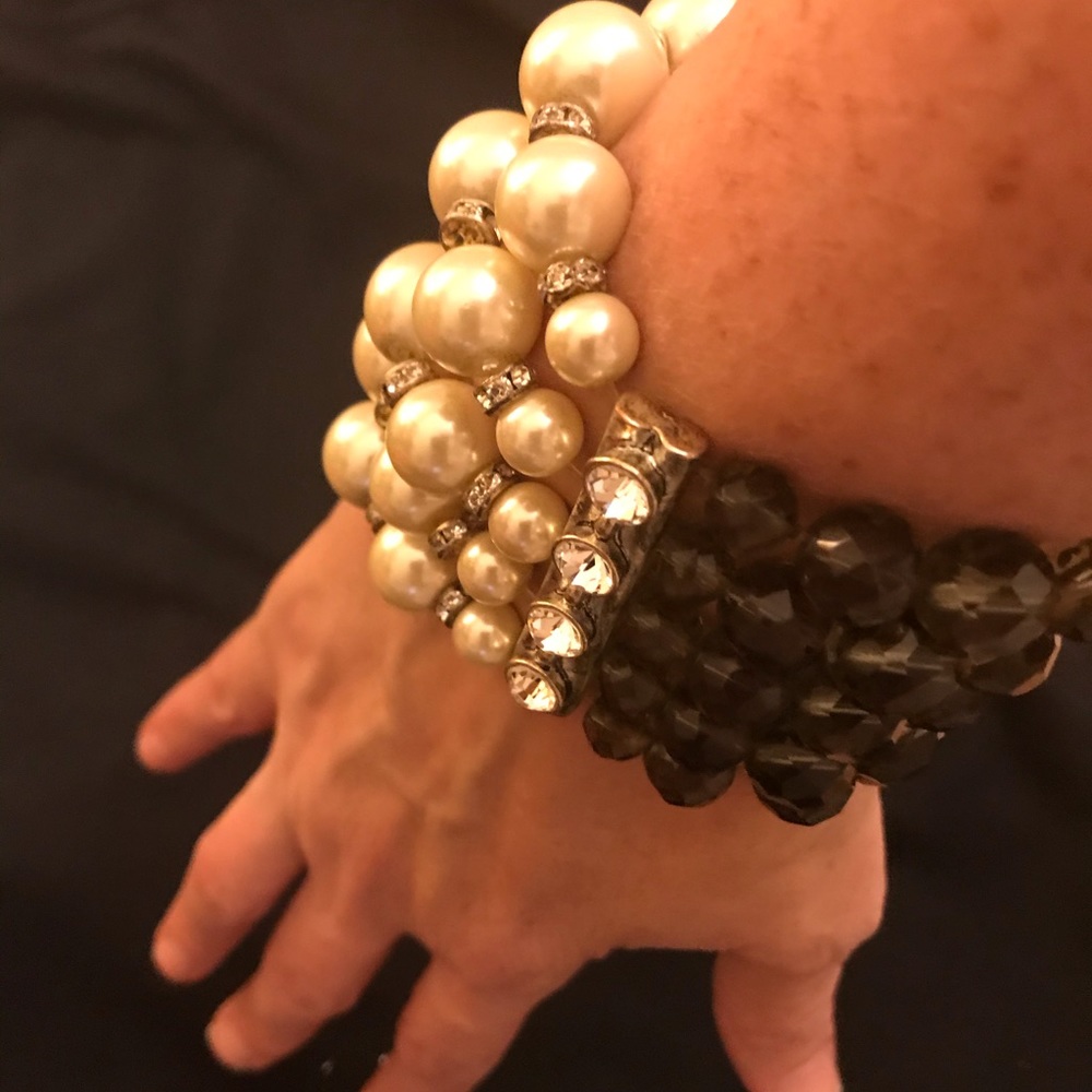 Badgley Mischka pearl & crystal statement bracelet - Picture 2 of 3
